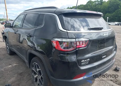 2025 Jeep Compass Limited 4X4 z USA, uszkodzony, nr VIN 3C4NJDCN6ST551962